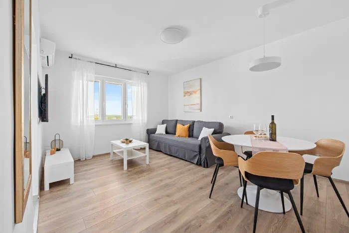 Jellyfish apartman, dnevni boravak